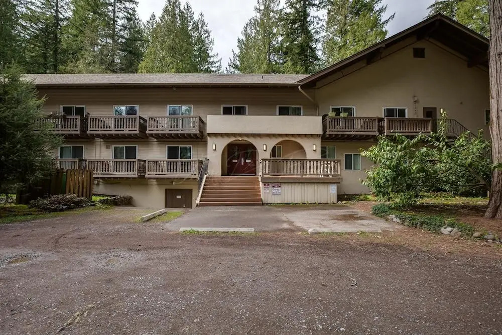 46SLL - Convenient - Economical - WiFi - Sleeps 2
