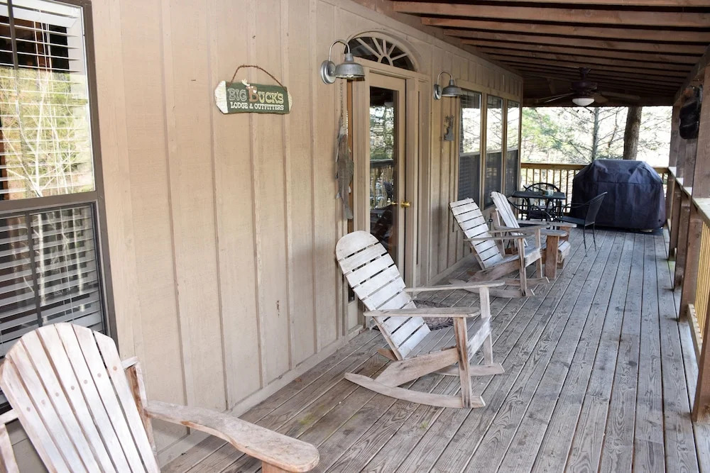 LAKE SONG - 2 Br Cabin
