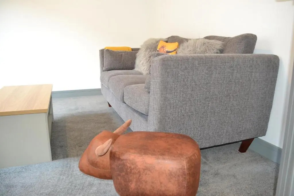 The Moo House - 2 Bedrooms Apartment - Stayseekers