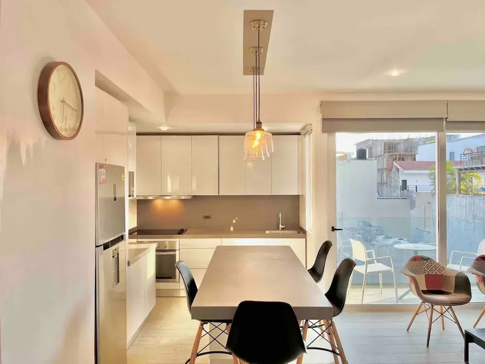 Amazing Cozy Vintage Apartment on 28 St and 5th Av