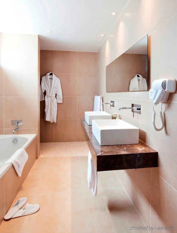 Amphora Hotel & Suites