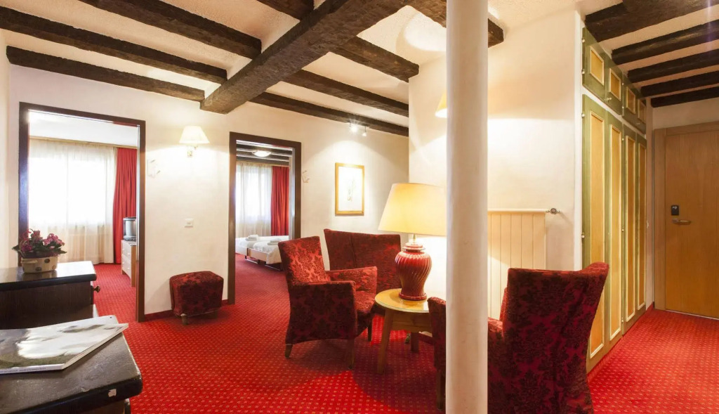 Hotel Olympic - Montana Center