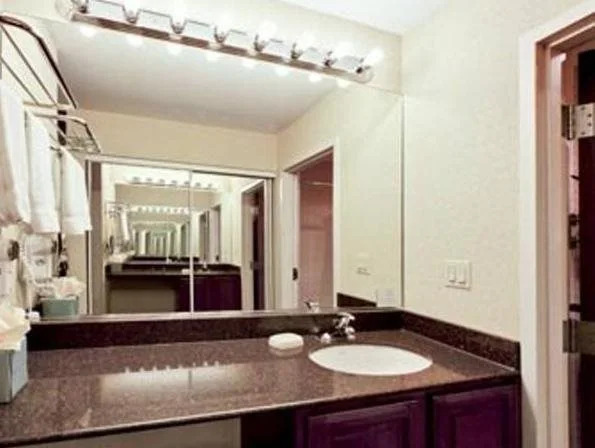 The Lotus Suites at Midlane-Gurnee/Waukegan