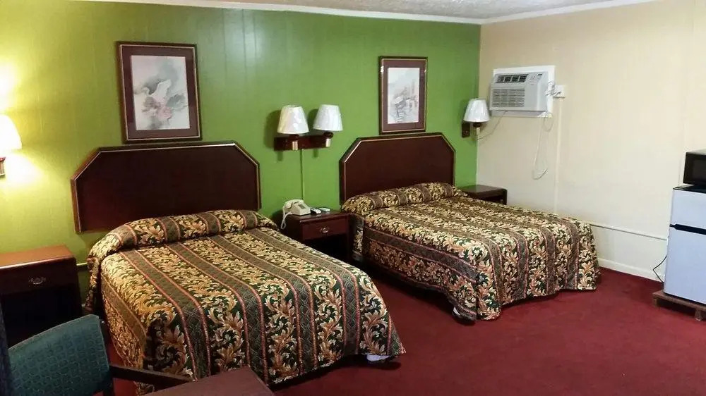 Fairway Inn