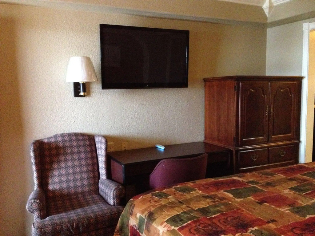 Economy Inn