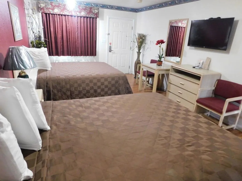 Country Hill Inn & Suite Eagle Pass