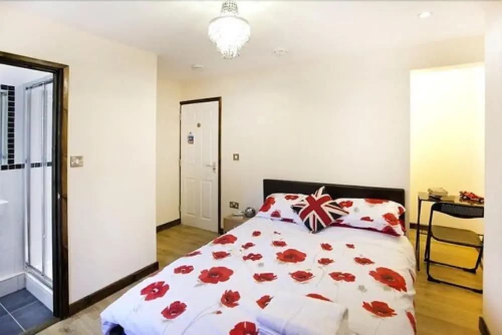 Victoria Centre Apartments & Annexe