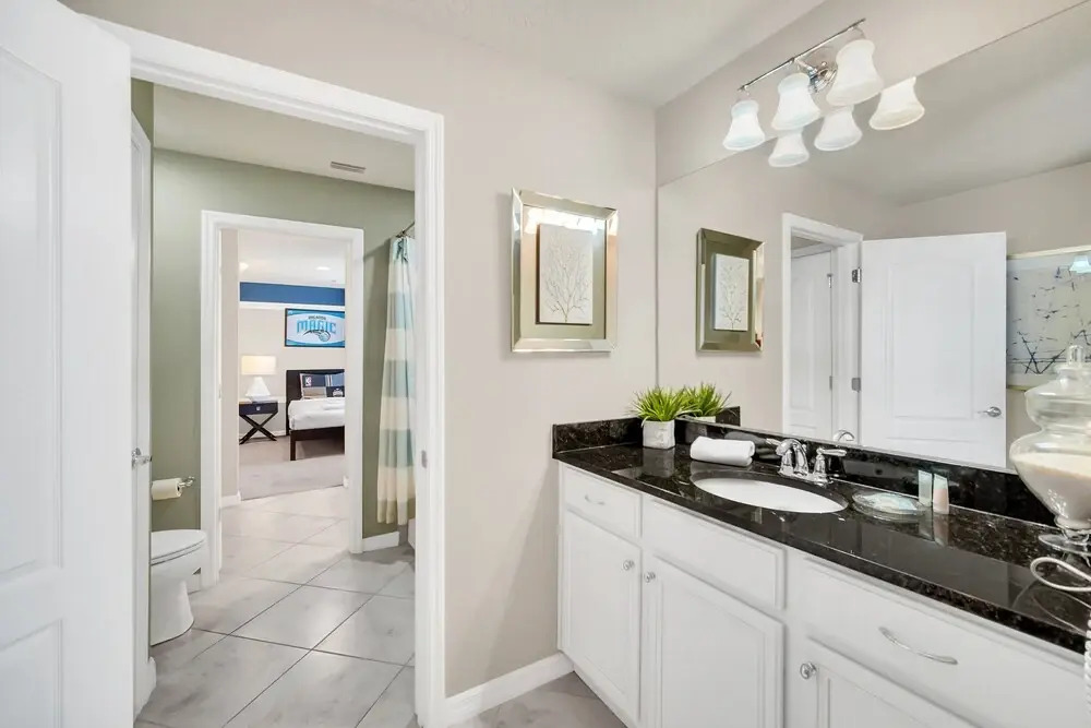 Luxury MultiFamily Gem ~ Mins to Disney ~ Pool/Spa
