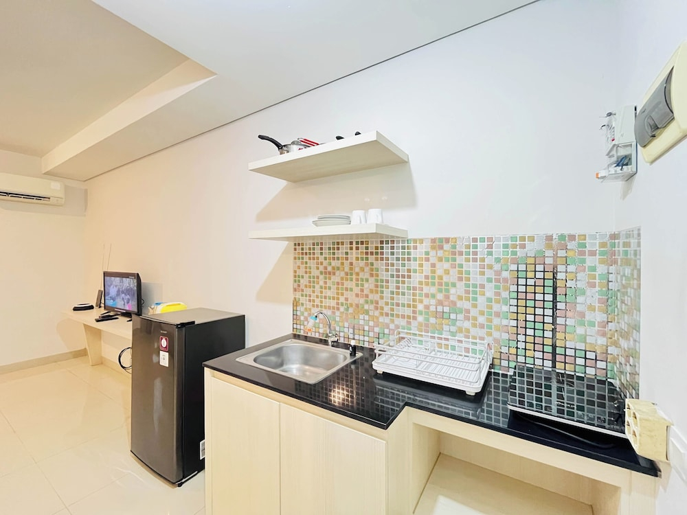 Studio Apartment Near Upn Veteran Yogyakarta At Barsa City