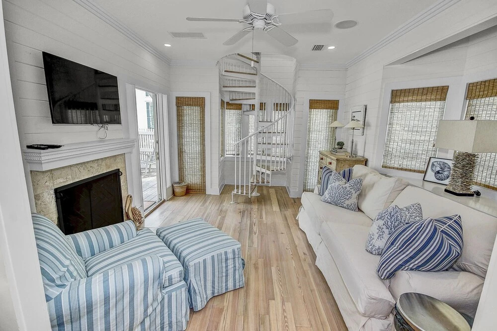 Short Distance To The White Sandy Beaches, Rendezvous Main House + Carriage In Seaside 4 Bedroom Home by RedAwning