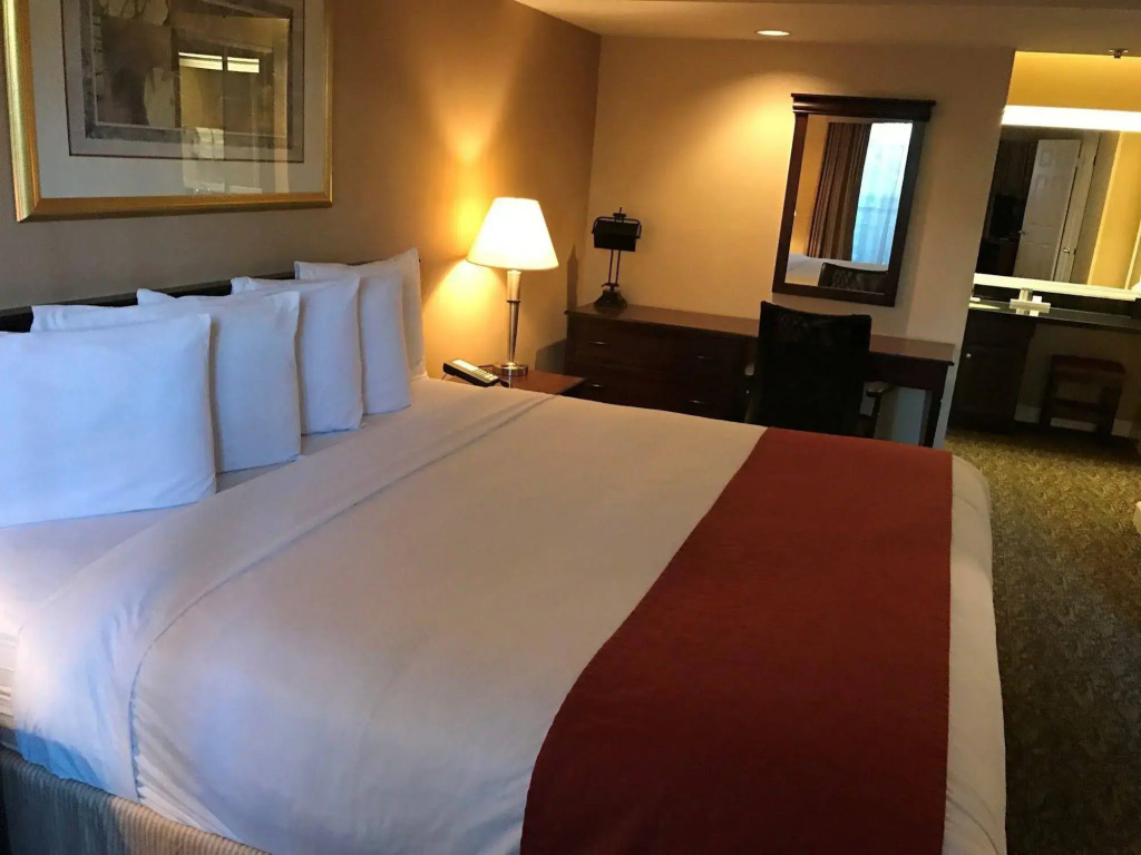 Chase Suites Brea-Fullerton - North Orange County