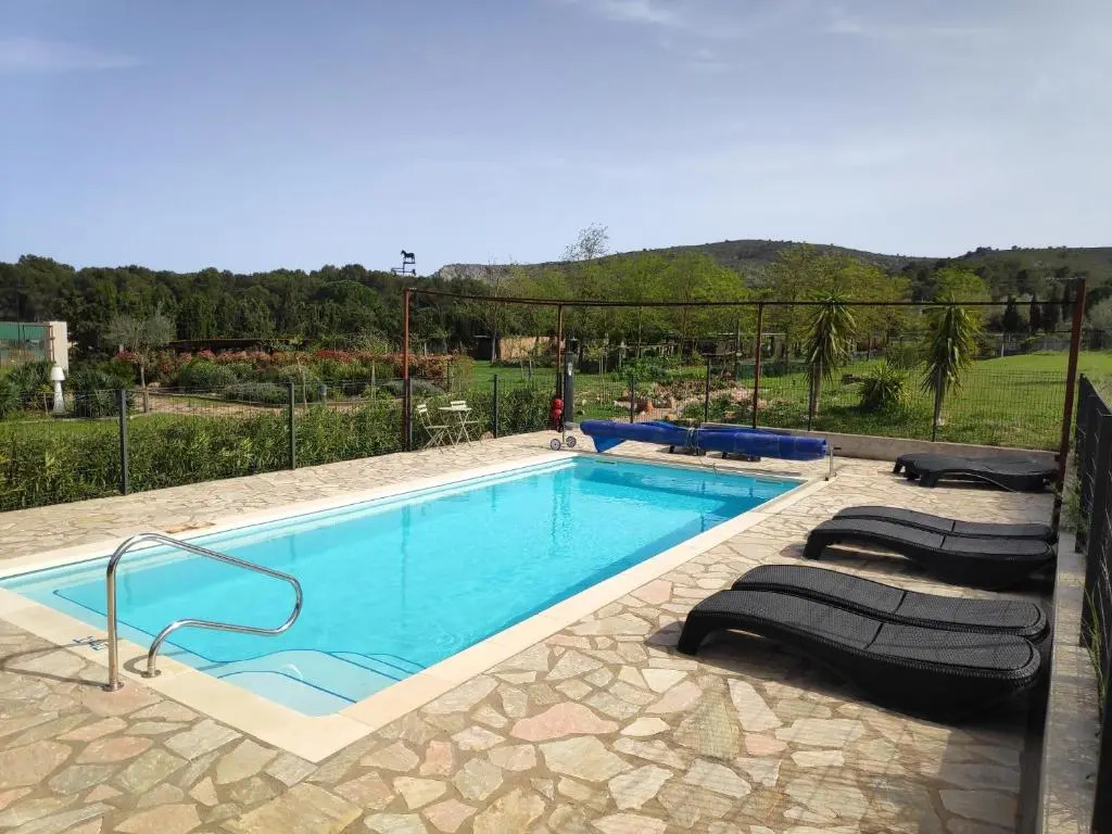 Mas Del Llop Blanc - Dog friendly Hostal Rural - B&B