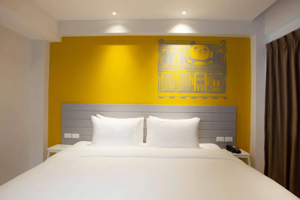 Отель Recenta Style Phuket Town