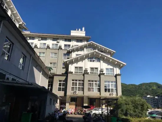 Huaqiao Dongfang Hotel