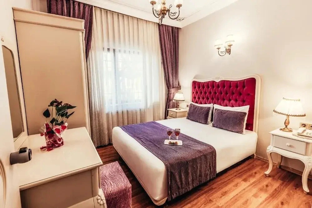 Oli̇ve Garden Hotel