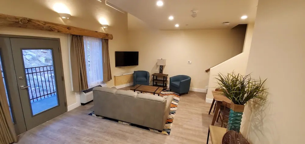 Bluff Dwellings Resort