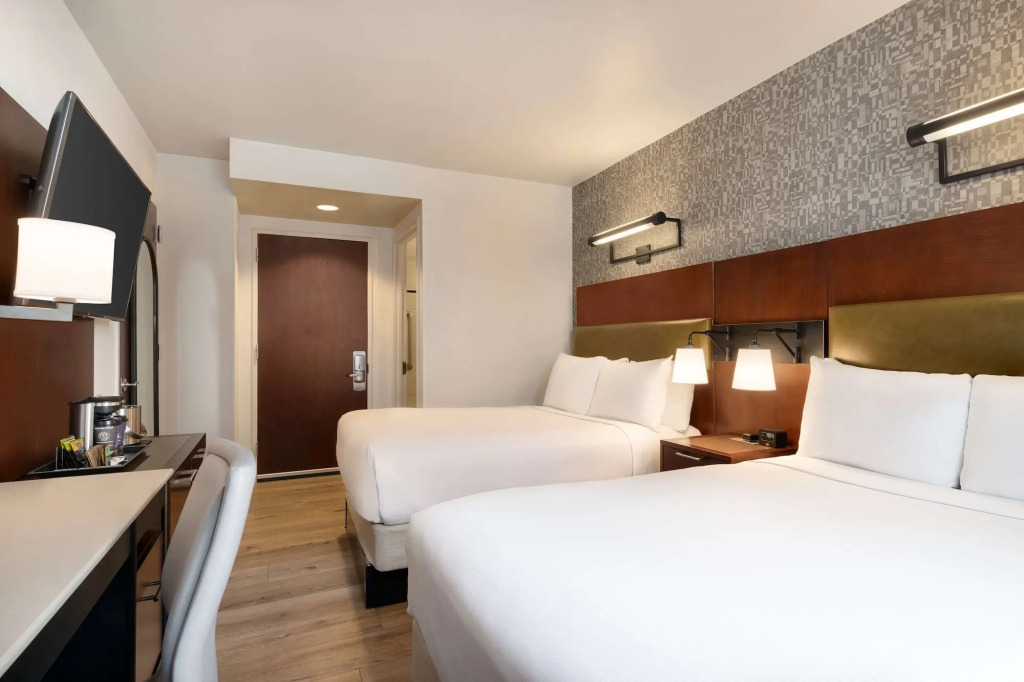 DoubleTree by Hilton New York Downtown
