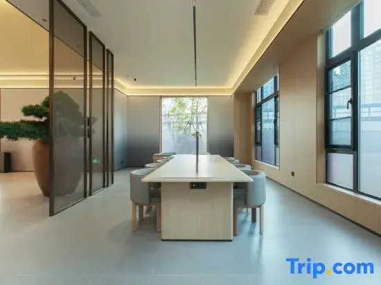 JI Hotel (Chaoyang West Lake Wanda Guohaixin Street)