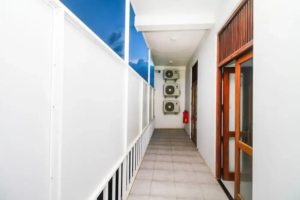 OYO 300 Sinha Hotel
