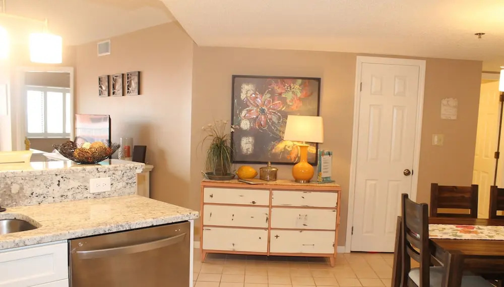 Beach Palms 404