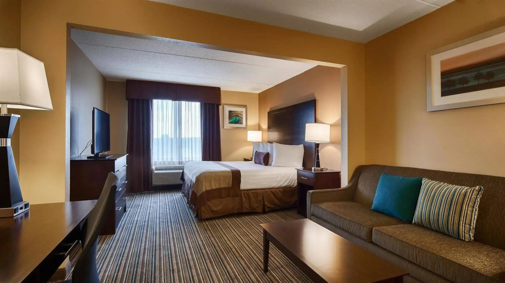 Wingate by Wyndham Harrisburg Near Hershey