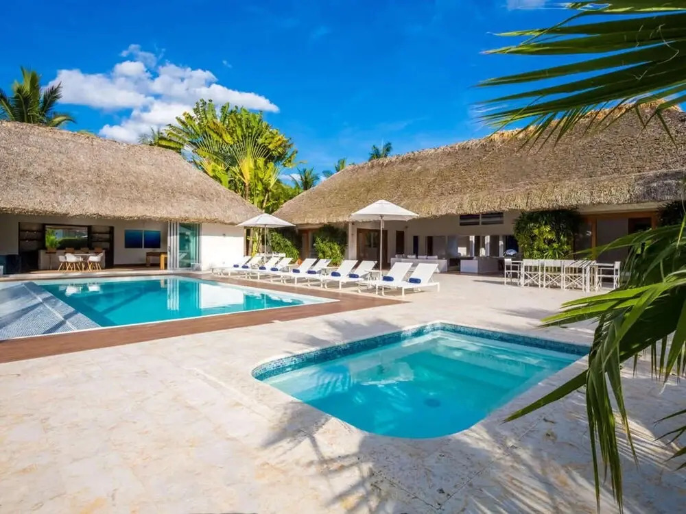 Sunny Vacation Villa 65