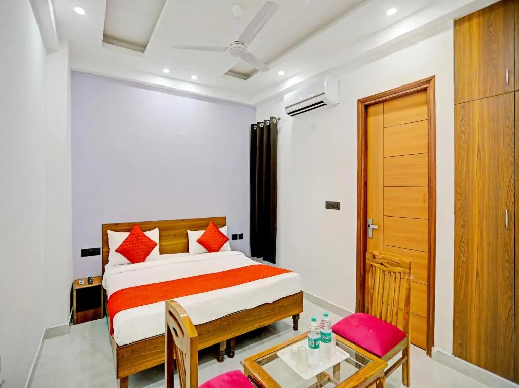 Hotel Golden Admire- Noida Sector 56