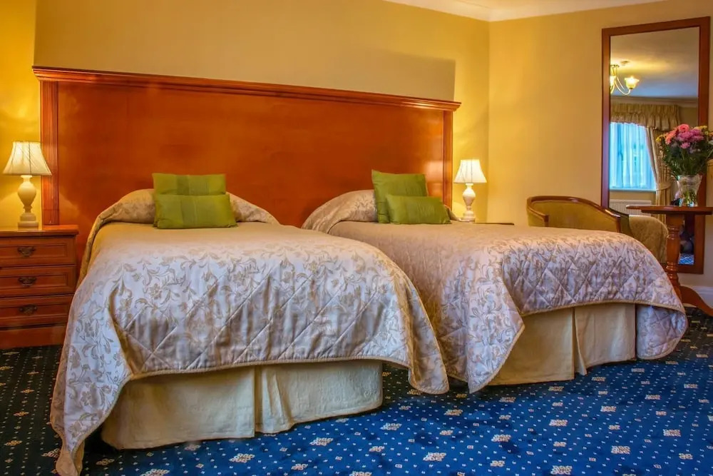 Revelstoke Hotel