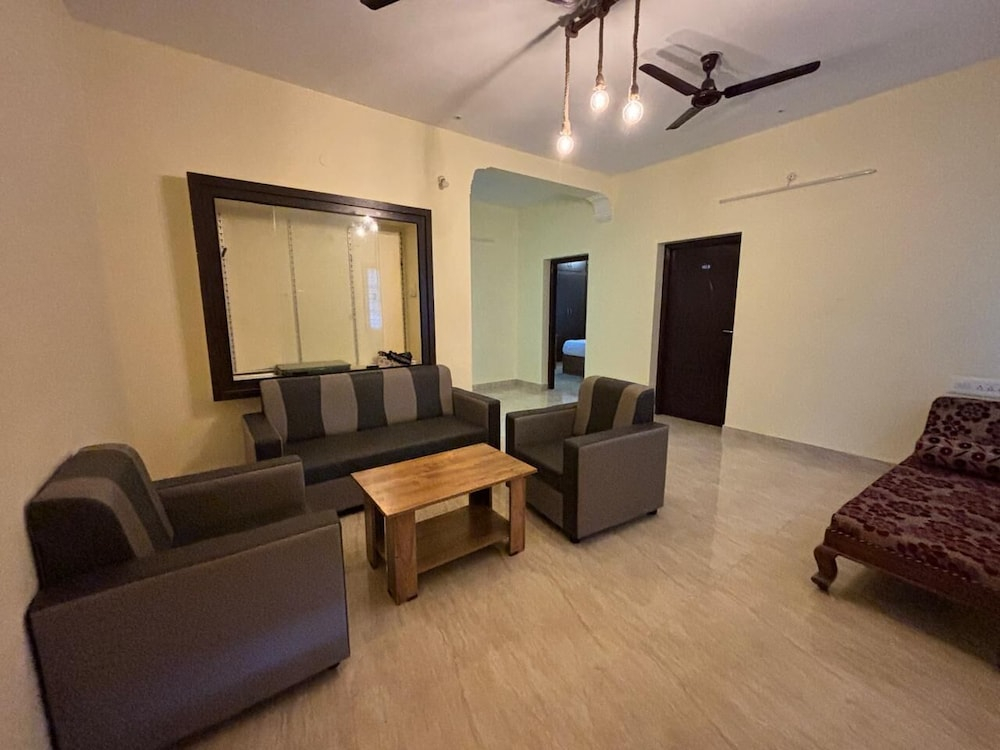 Thamira Residency