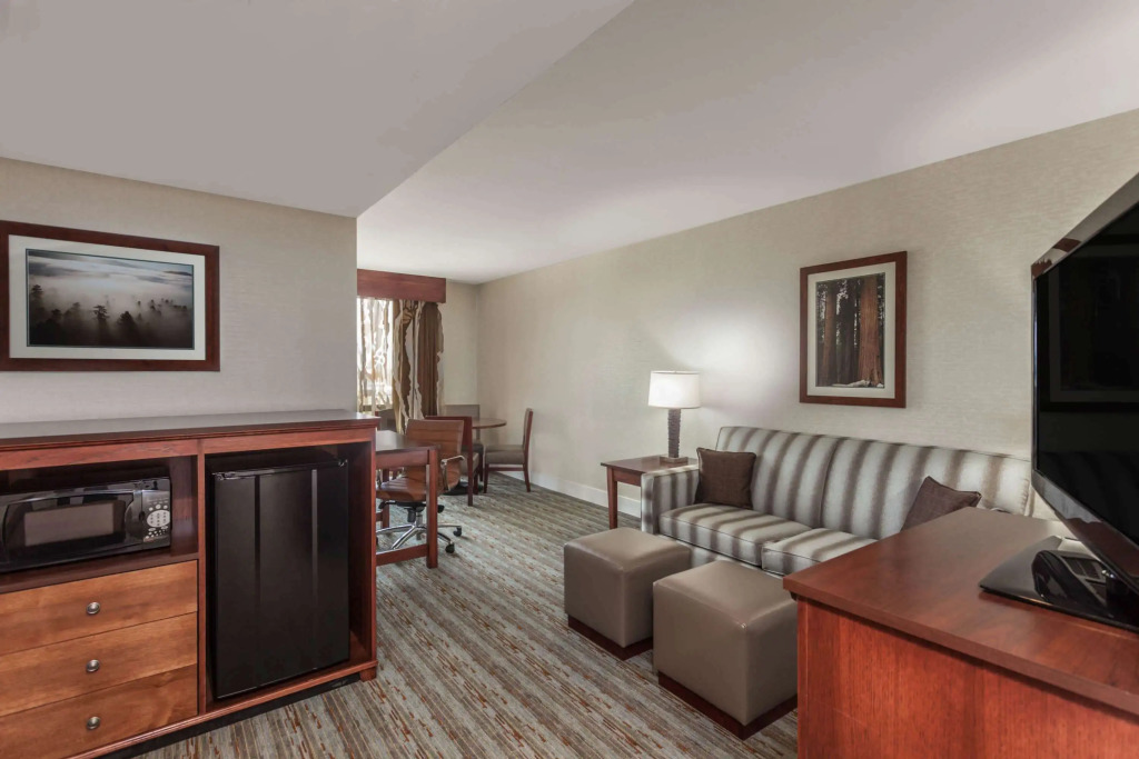 Wyndham Visalia