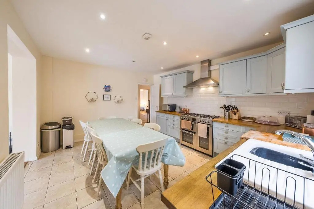 Stunning 4 BD Bungalow Banbury Northamptonshire