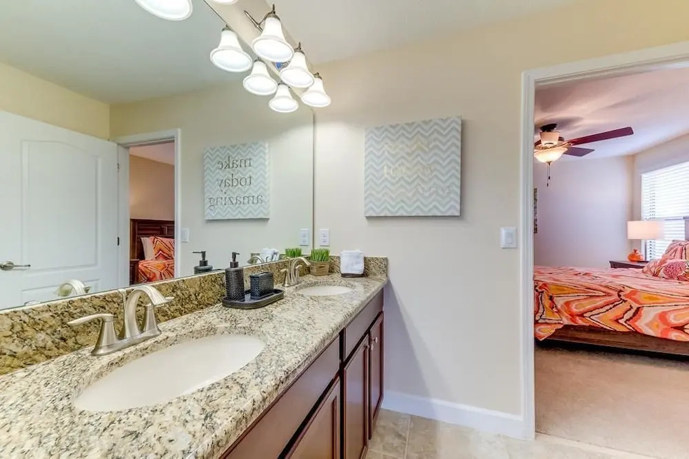 Serenade Champions Gate 8 Bedroom Home with Private Pool