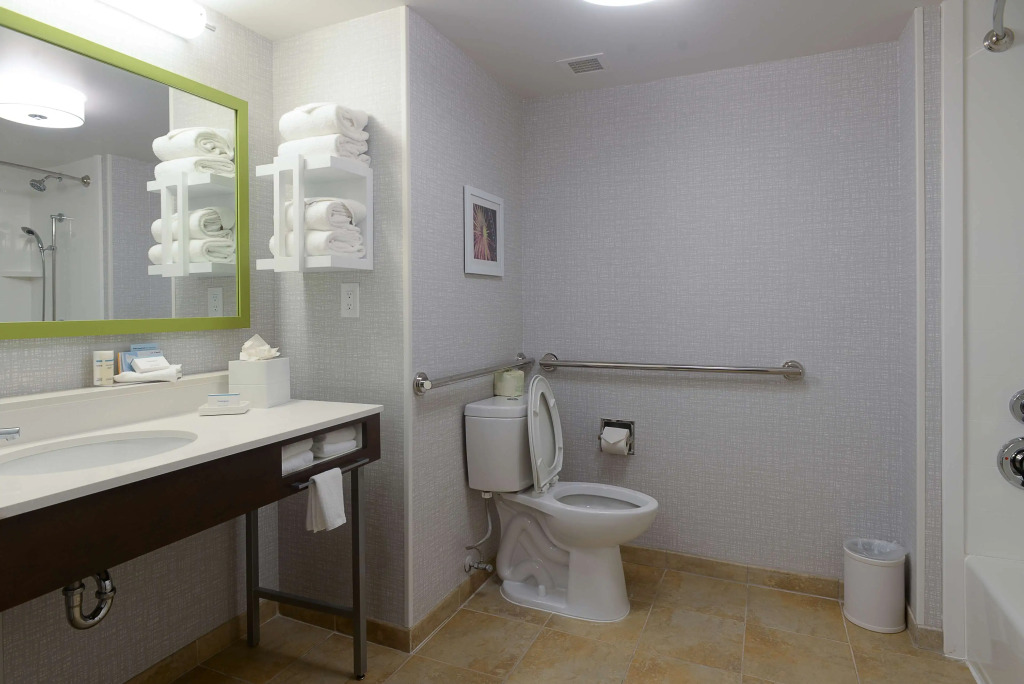 Hampton Inn & Suites Atlanta-Six Flags