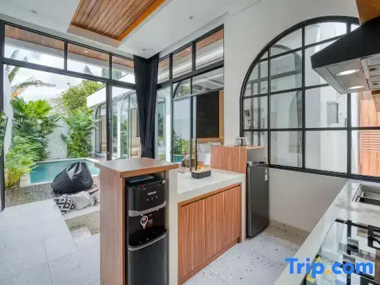 Villa Rioja – 3BR Tropical Retreat in Pererenan  - A Luxury Private Villa By Balinest Villas