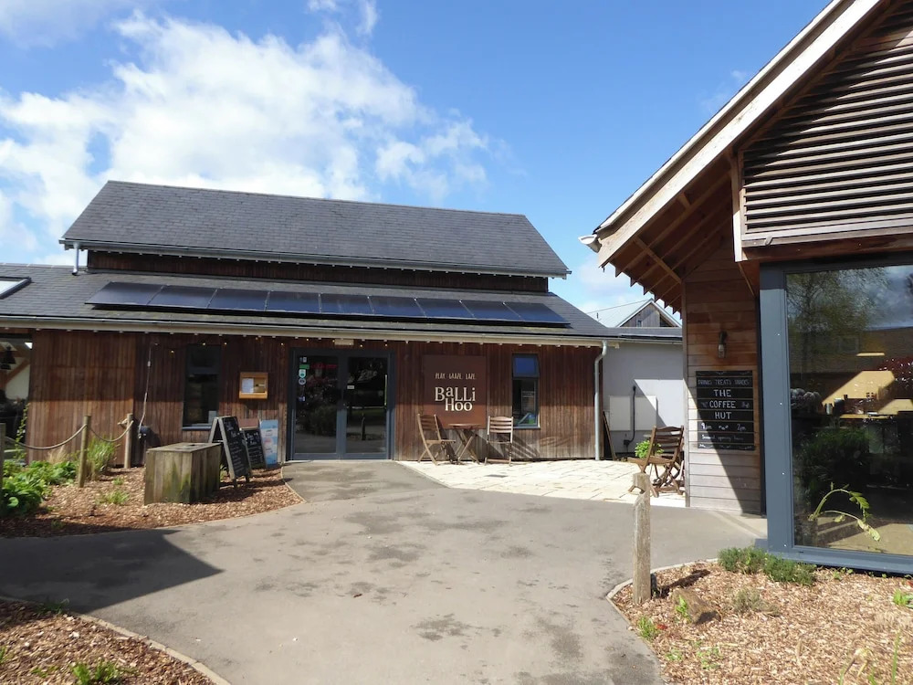 Kingfisher House