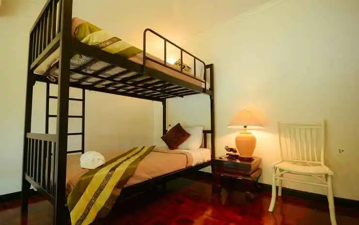 Yellow Guesthouse