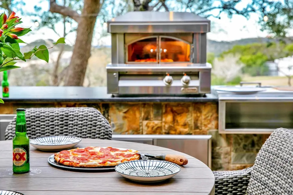 Luxury Hill Country Villa with Pool-Hot tub-Views