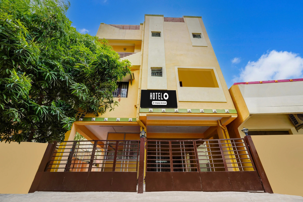 Hotel O Velachery Near Devi Karumariamman Nagar Extension