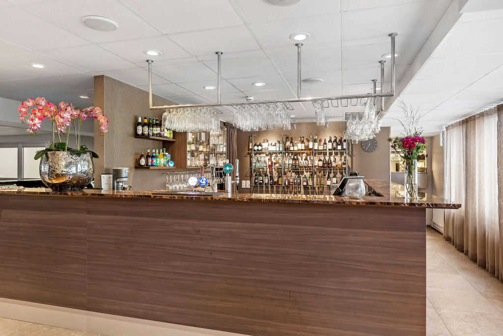 Best Western Plus Park Airport Hotel
