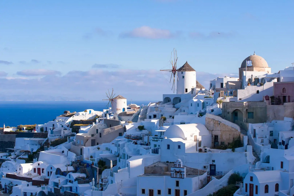 Pezoules of Oia