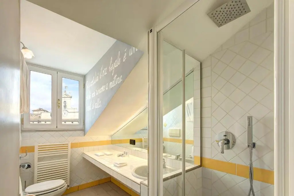 Vicario Suites