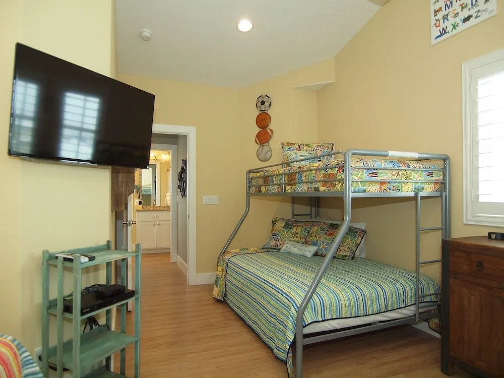 A Shore Thing Bb903 5 Bedrooms 4.5 Bathrooms Home