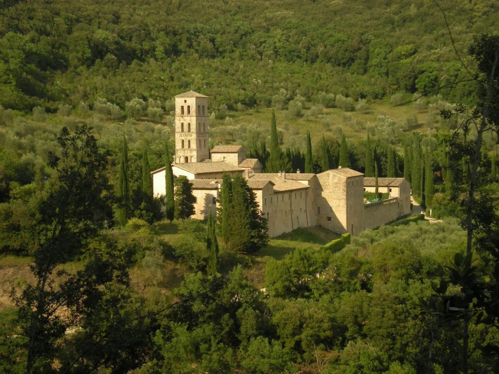 Abbazia San Pietro In Valle