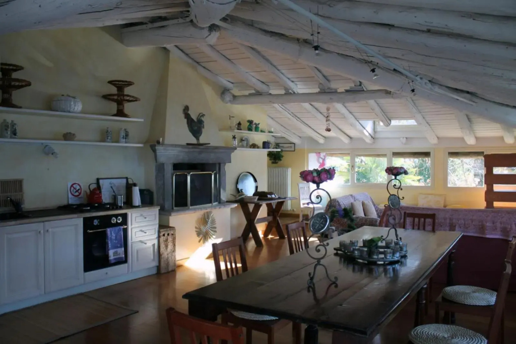 LOleandro sul Lago dIseo B&B