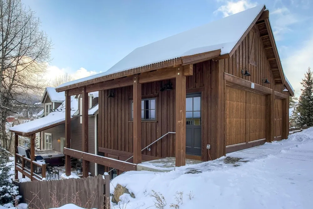 Raven's Call Chalet