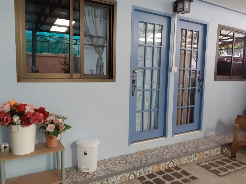 BaanSu Hostel
