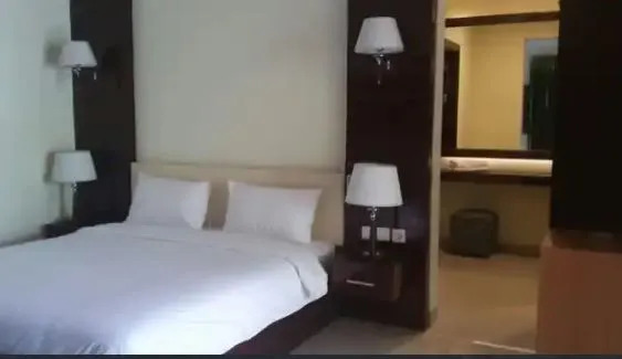 Sutan Raja Villa Amurang