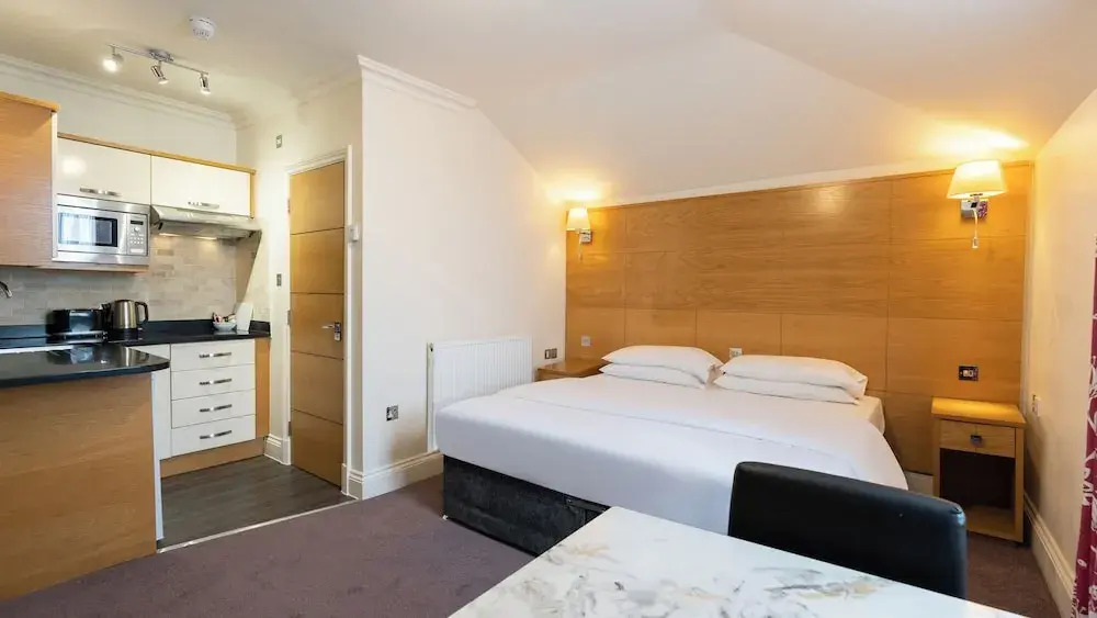 Teddington Lodge