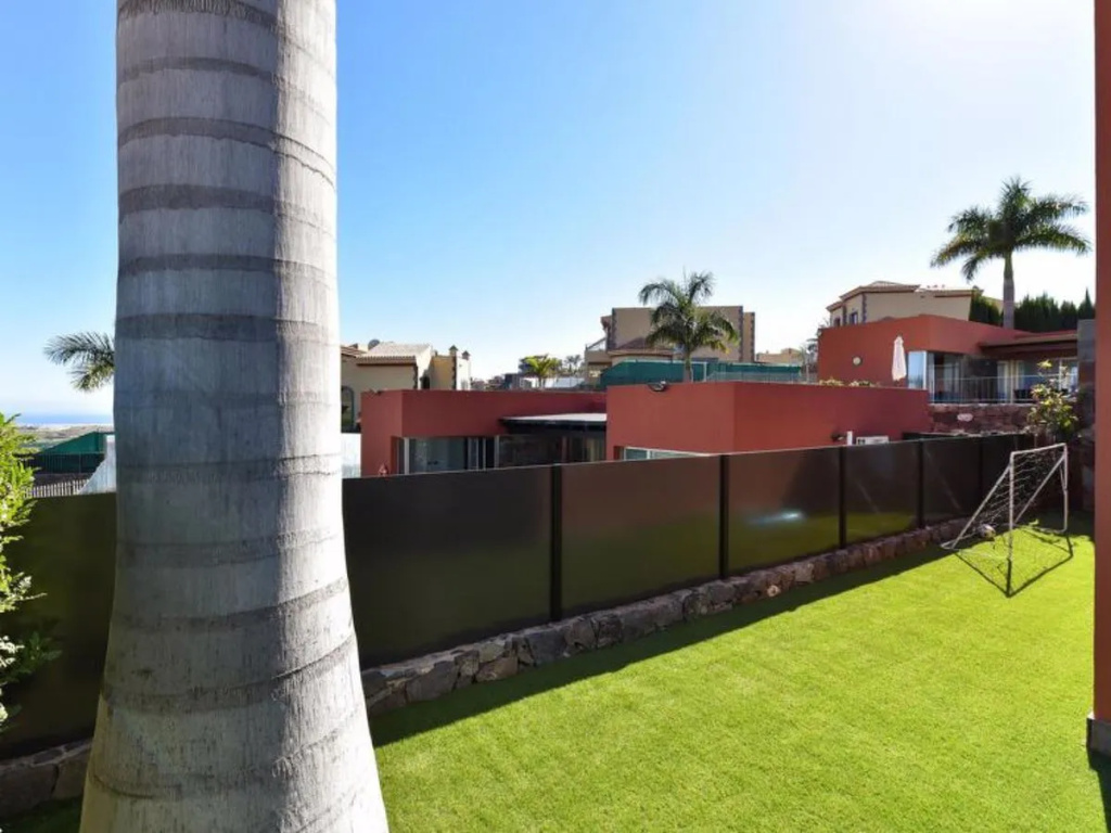 Par 4 Villa 19 with Pool Salobre