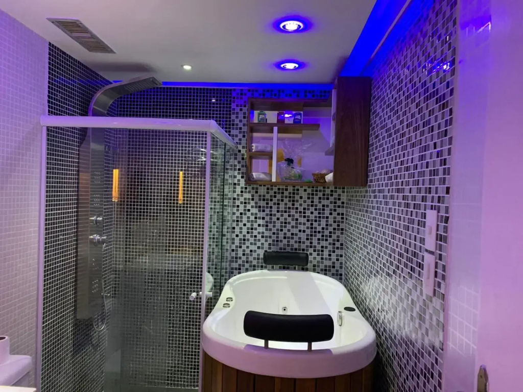 Maravilhoso apartamento 2 quartos vista mar no Ondina Apart